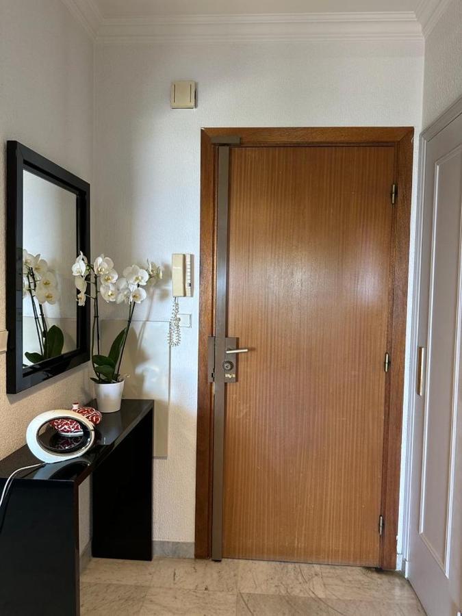 Bel Appartement Avec Vue Mer Villeneuve-Loubet Exterior foto