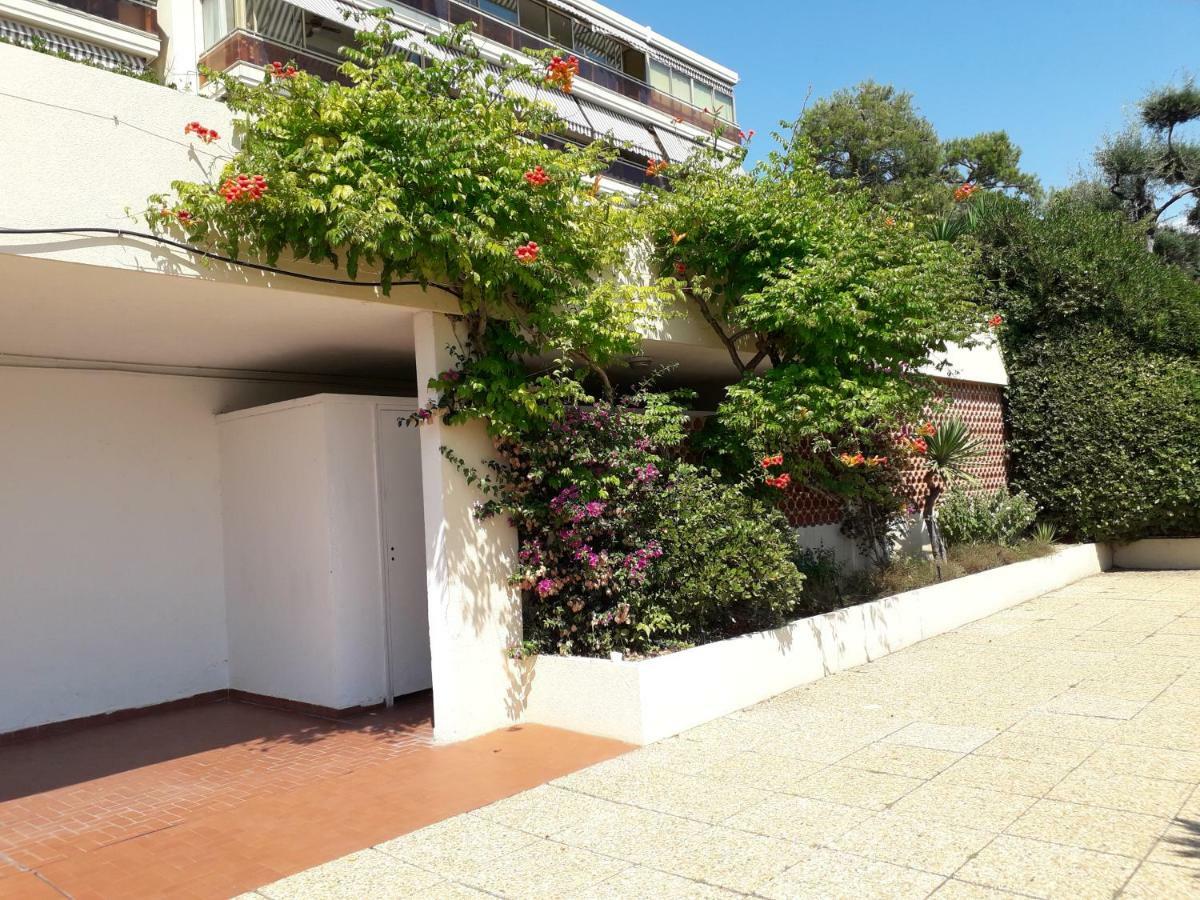 Bel Appartement Avec Vue Mer Villeneuve-Loubet Exterior foto